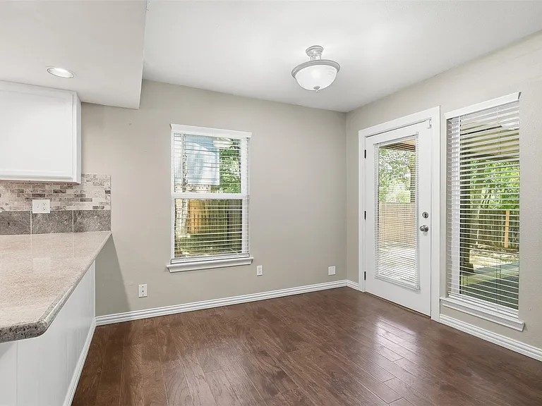 971 N Red Cedar Cir — Photo 10