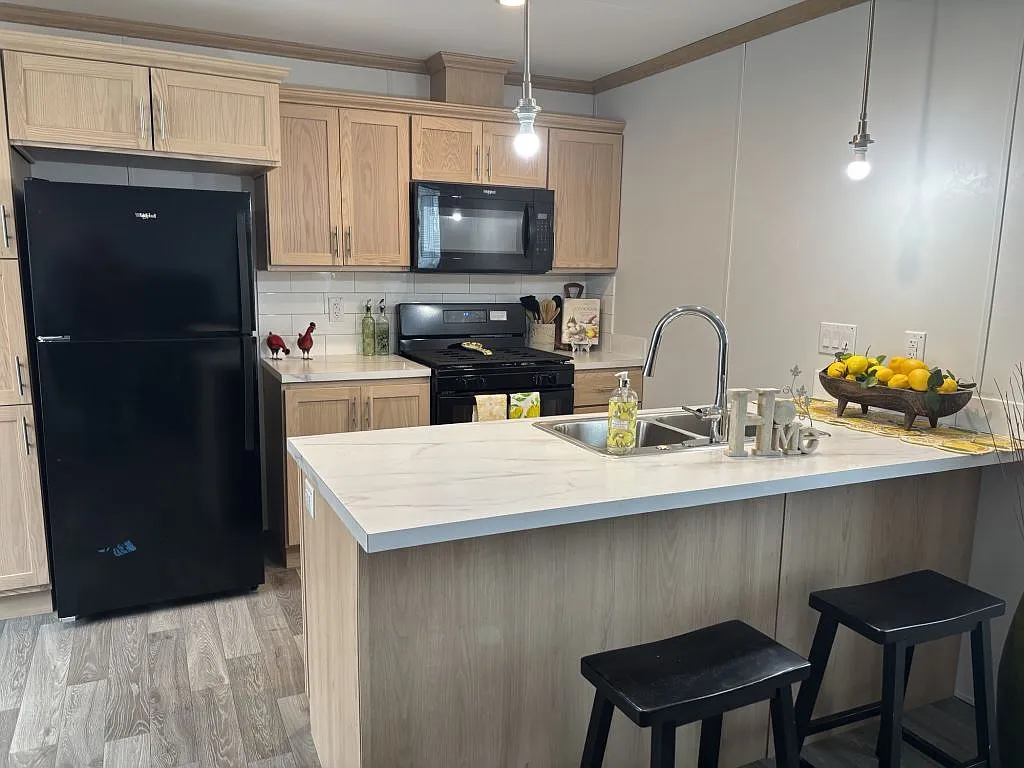 3 bed, 2.0 bath, 1216 sqft, $1,850 — Photo 1