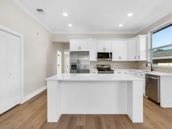 1807 W Cluster Ave, Tampa, FL 33604