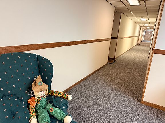 4th image of 1420 Woodbridge Rd APT 1A