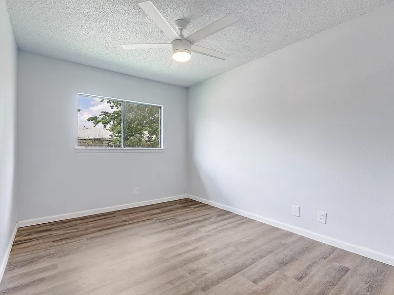 4847 Aspenwood Dr — Photo 18