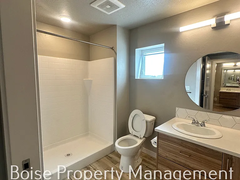 1821 S Vista Ave #303 — Photo 7
