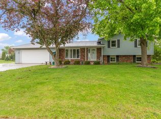 2282 Collier Ct, Green Bay, WI 54311