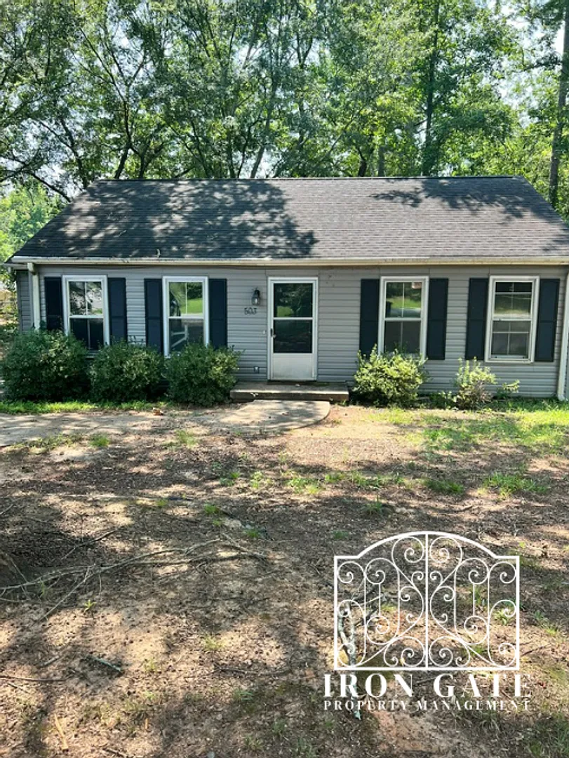 3BD/ 2BA W Fredericks Street — Photo 1