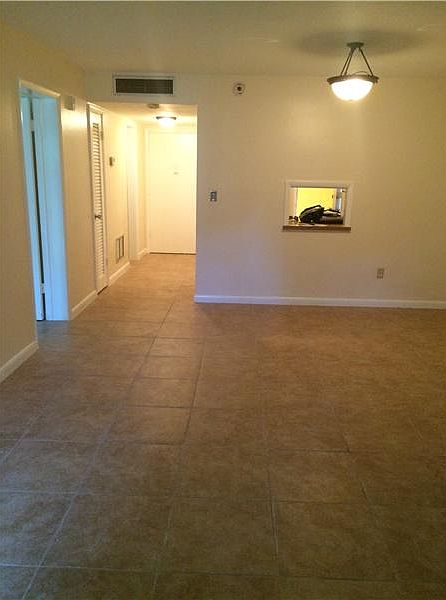 1st image of 1540 NE 191st St APT 205