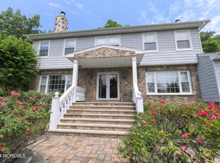 25 Seward Dr, Ocean, NJ 07712