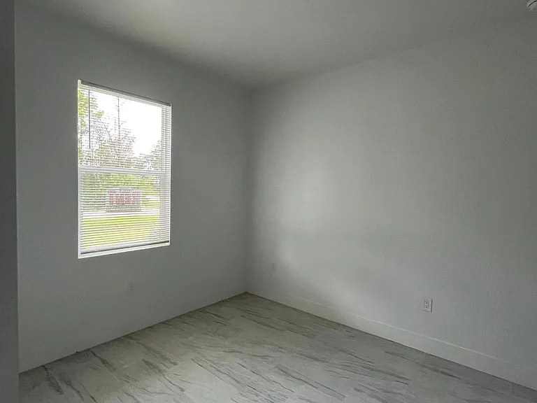 1032 Habershan Ave #1032 — Photo 7