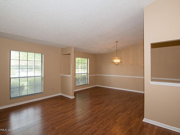 4th image of 263 Otterwood Ct