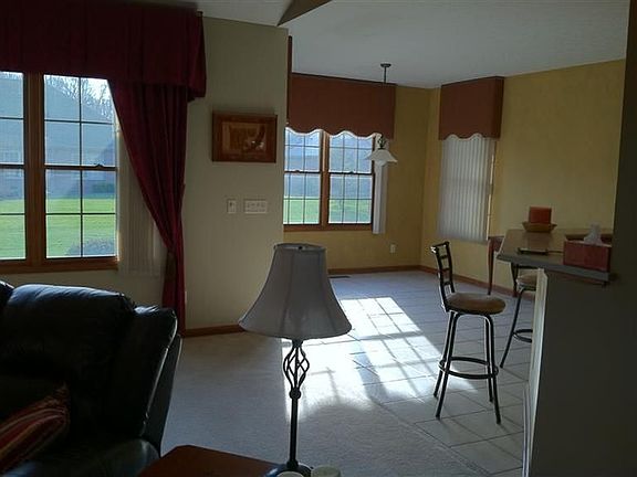 4th image of 862 Bolton Abbey Ln