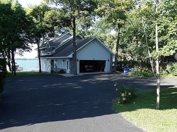 4th image of 1917 County Road 22 NW