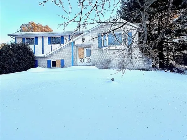 616 Almond Rd, Walnutport, PA 18088