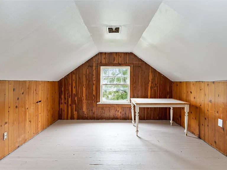 19 Genesee Park Blvd — Photo 46