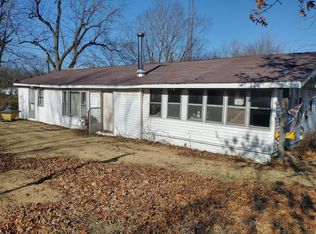 215 N Cross St, Westfield, IL