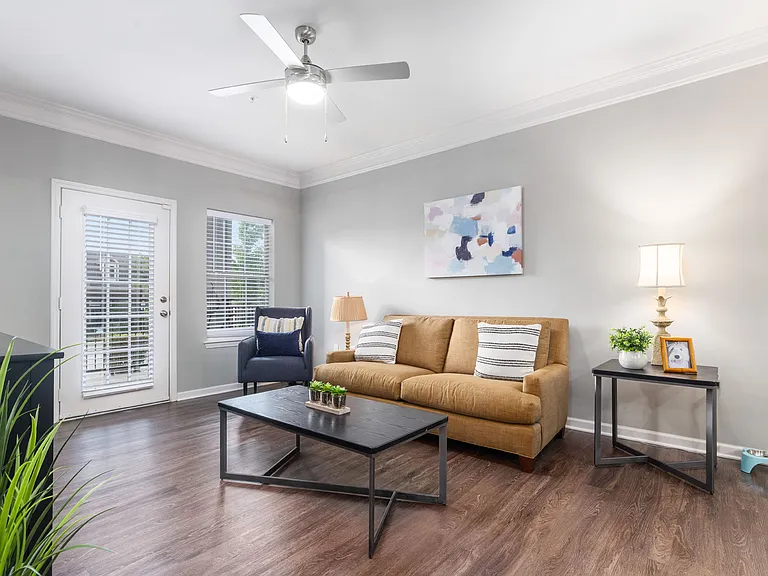 Lauren Ridge Apartment Homes — Photo 5
