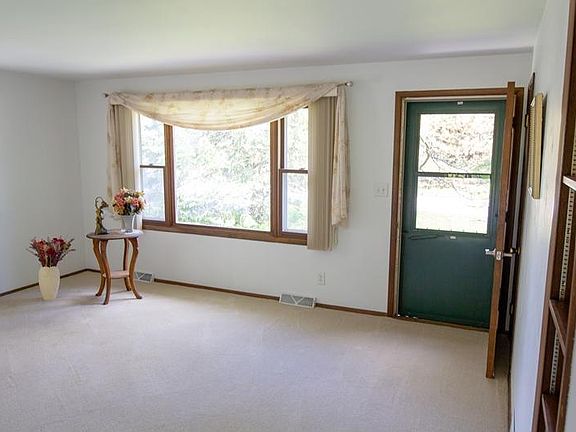 2nd image of W3081 Elm Ln