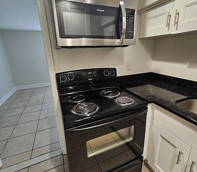 925 Phillips St #2 — Photo 6