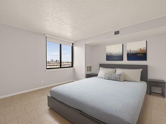 3rd image of 3525 Sage Rd APT 1405