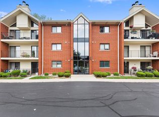 18245 66th Ct APT 2A, Tinley Park, IL 60477