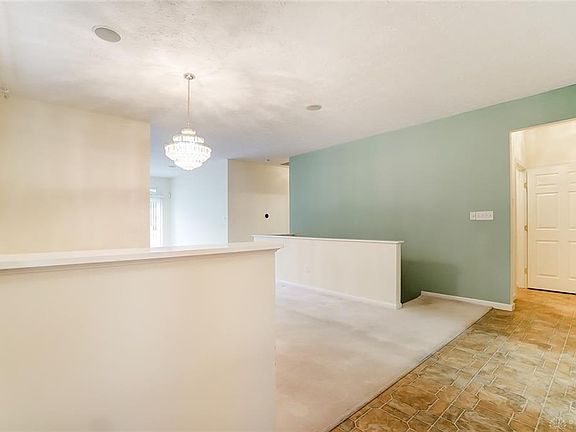 3rd image of 2595 Eagle View Dr