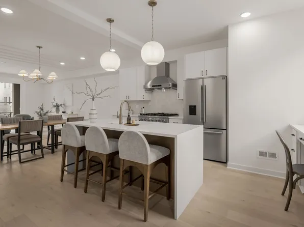 915 Cheatham Pl, Nashville, TN 37208