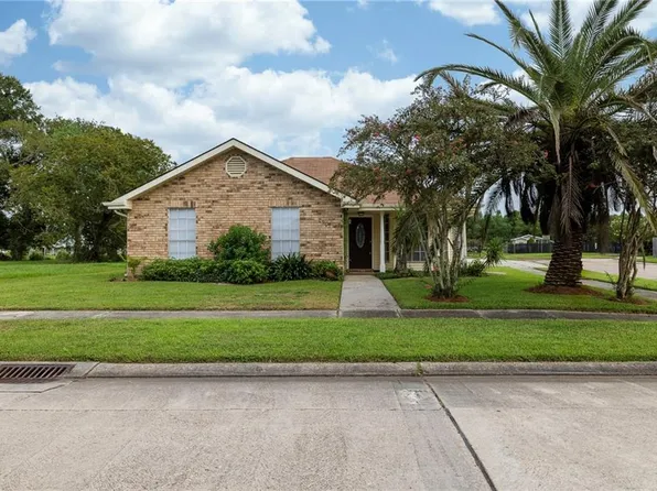 2901 Lakewood Dr, Violet, LA 70092