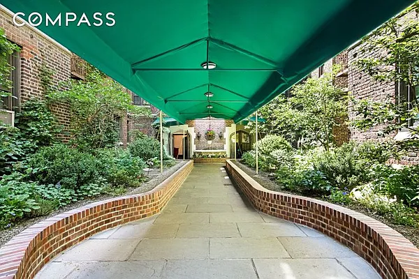 Sold by Compass | media 28