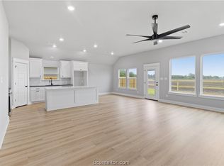 438 Combine Dr, Somerville, TX 77879