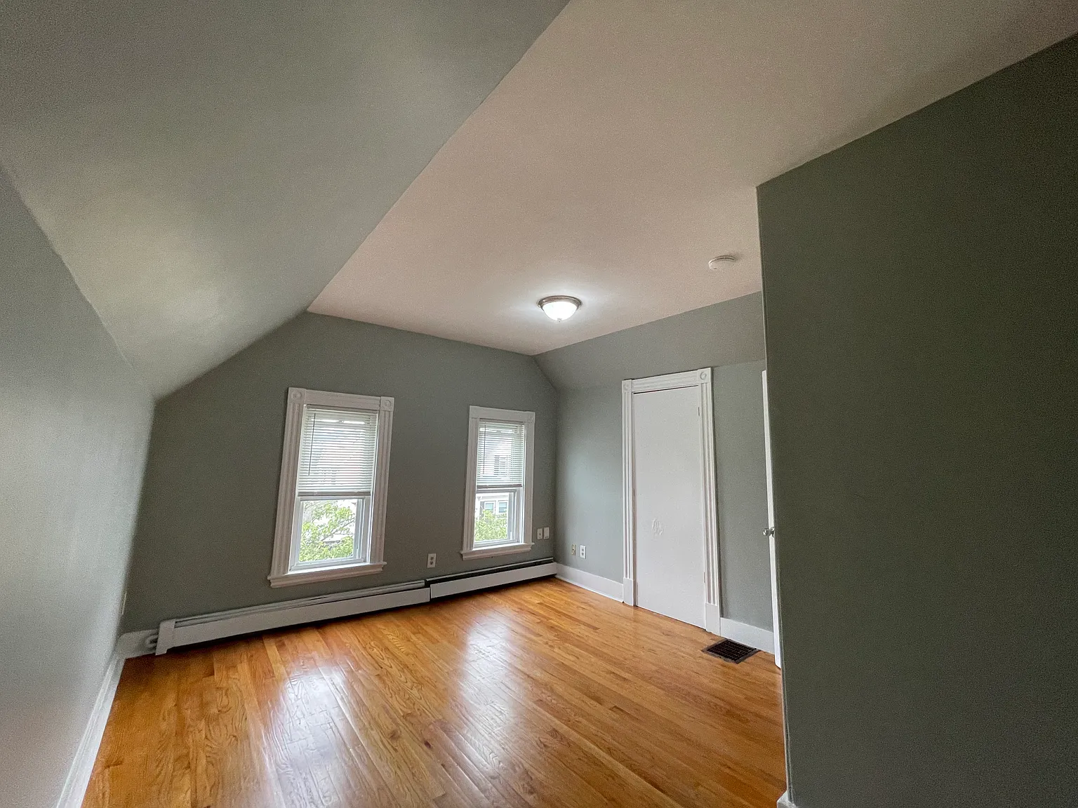 91 Clark St — Photo 3