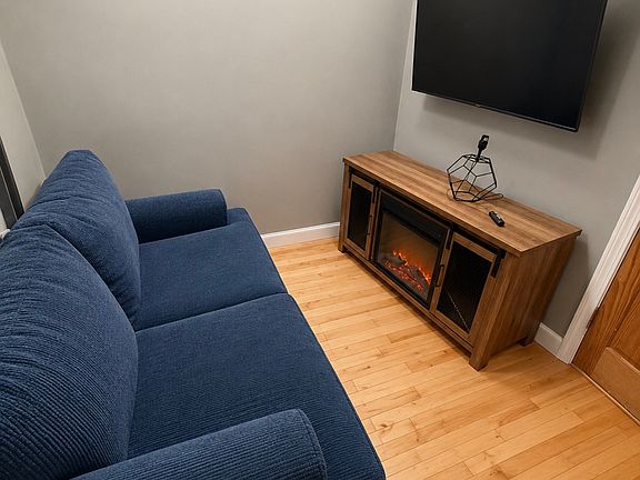 4th image of 108 Spruce St #2