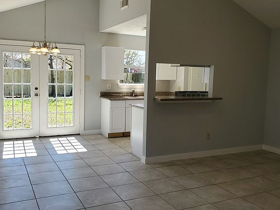 2nd image of 3827 Trevor Hill Dr