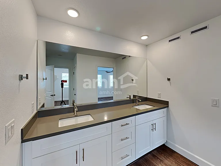 9142 Crocker Point Ct — Photo 11