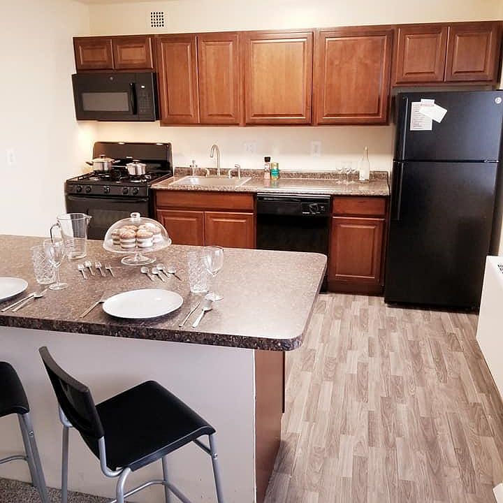 Renovated Studio B Kitchen with Island