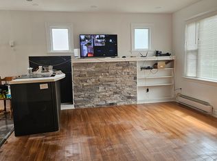 862 Armour Rd, Peterborough, ON K9H 2A2