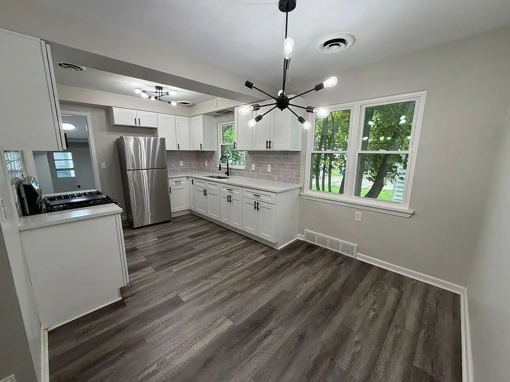 3 bed, 1917 sqft, $1,795 — Photo 4