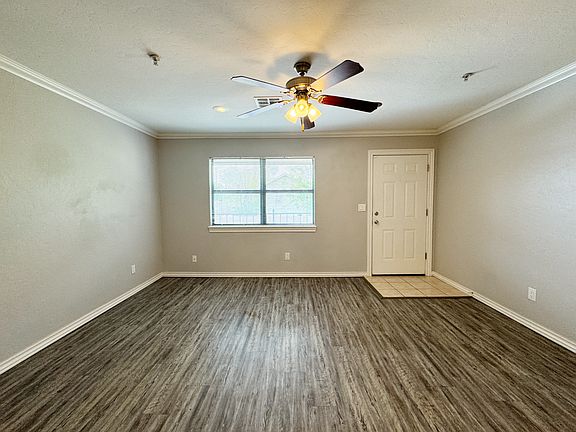 3rd image of 1433 NW 24th St #11165548