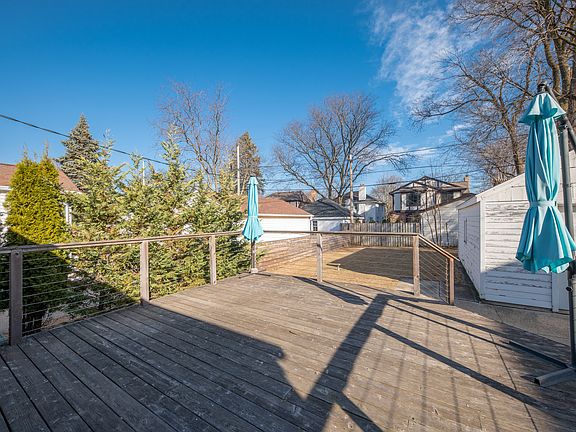 4th image of 5756 N Lydell Ave