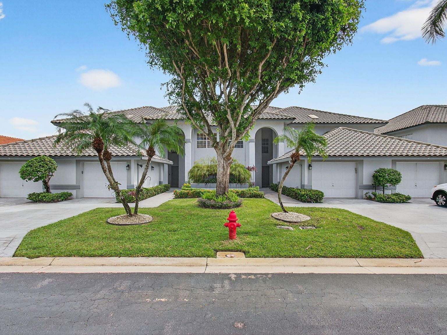 11618 Briarwood Circle #4