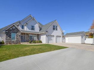 12 N 95th Pl, Yakima, WA