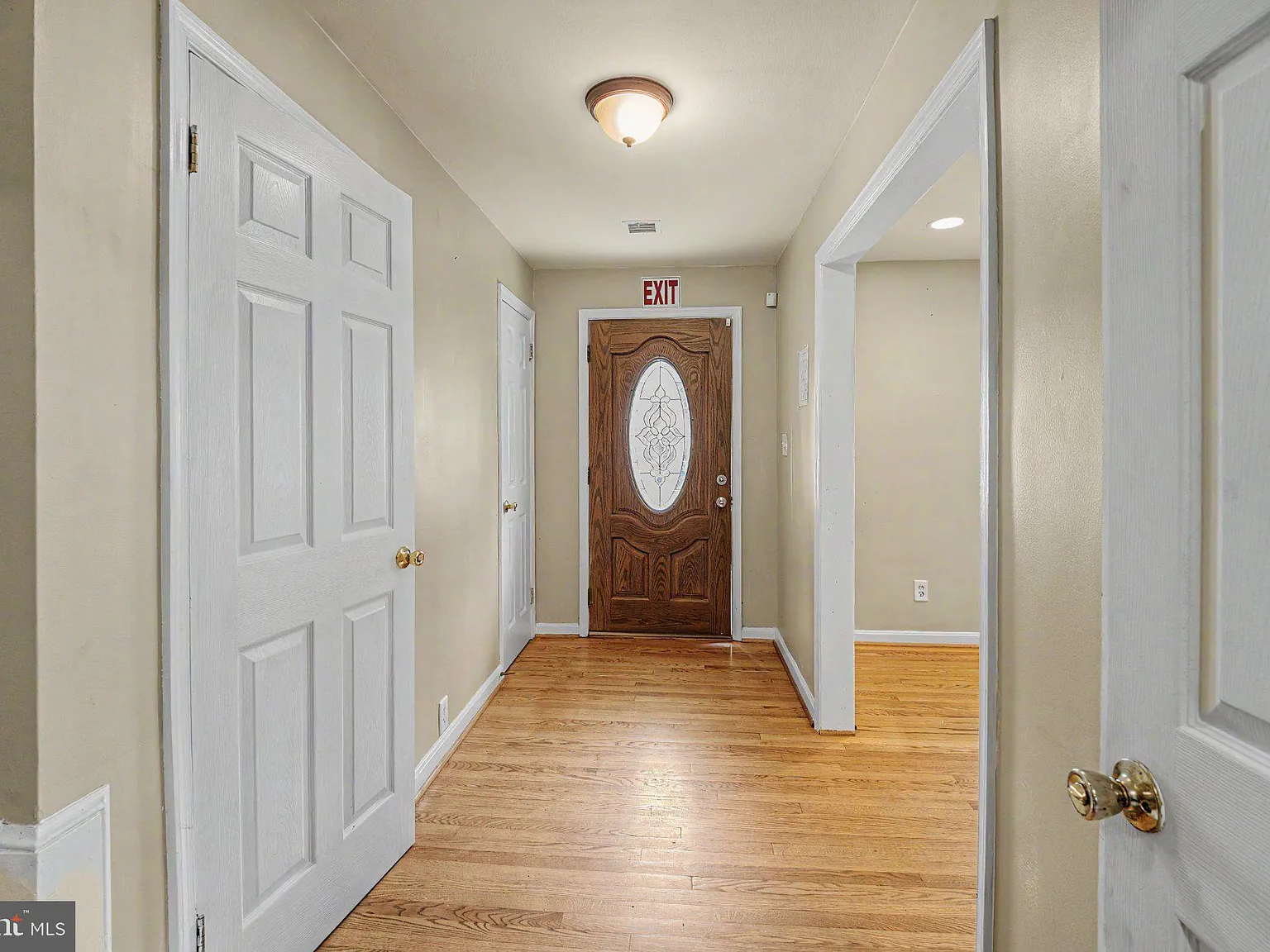 4 bed, 3.0 bath, 2546 sqft, $3,500 — Photo 3