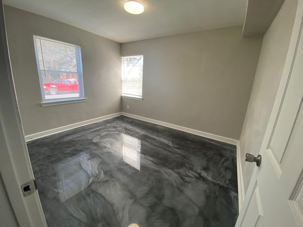 1307 W Little Creek Rd, Norfolk, VA 23505