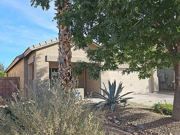 3rd image of 44032 W Garden Ln