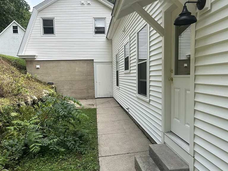 472 Marlboro St #3 — Photo 15