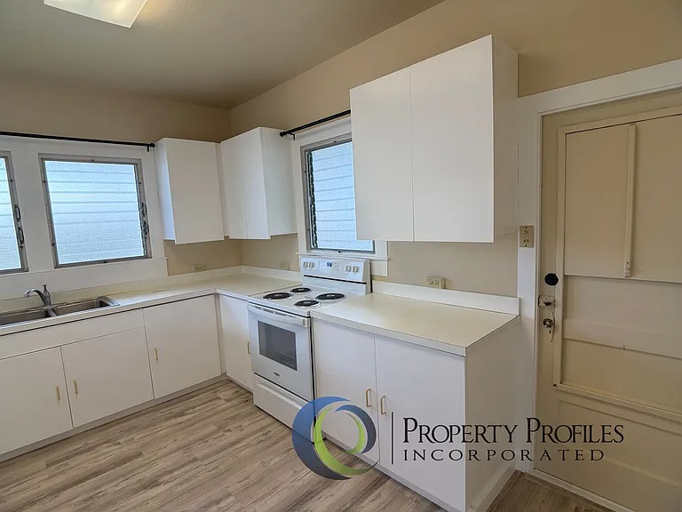 2158 Kanealii Ave — Photo 4