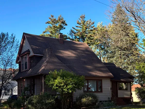 69310 Forest St, Richmond, MI 48062