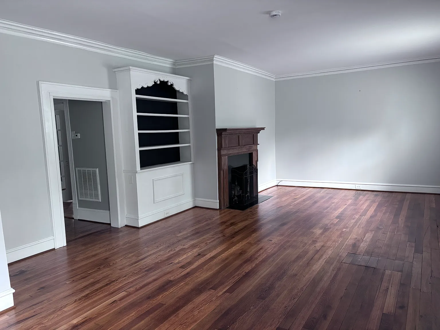 3 bed, 2600 sqft, $1,850 — Photo 4