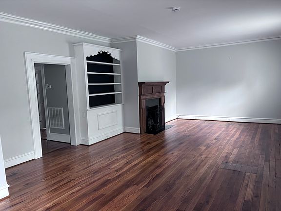 4th image of 206 S 4th St #206