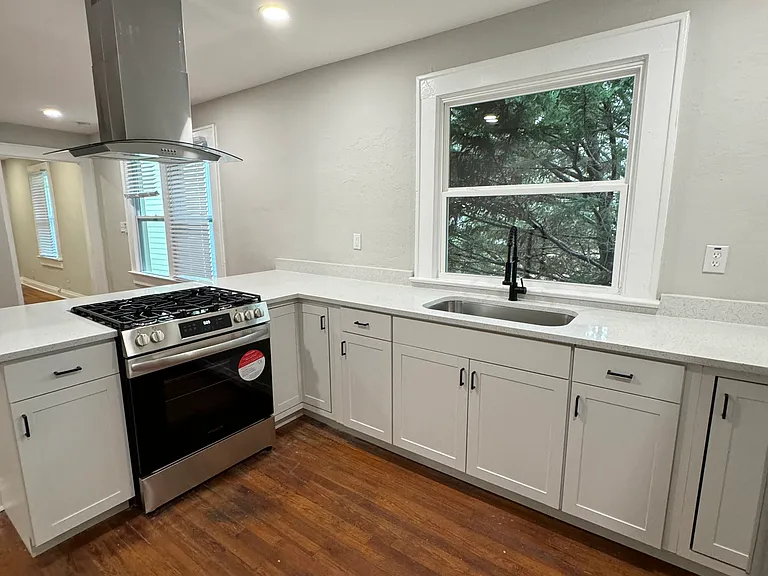 1482 Woodbine Ave SE #1 — Photo 9
