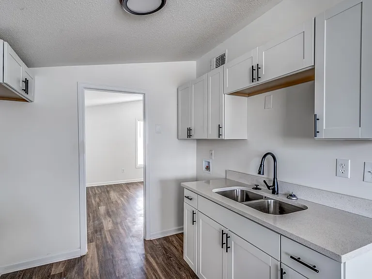 4980 Vickie Dr — Photo 5
