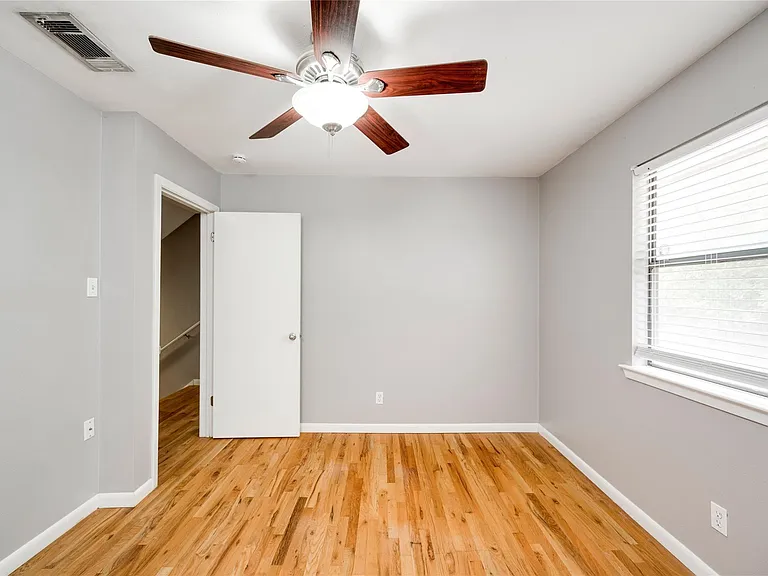 403 W Elizabeth St #B — Photo 11