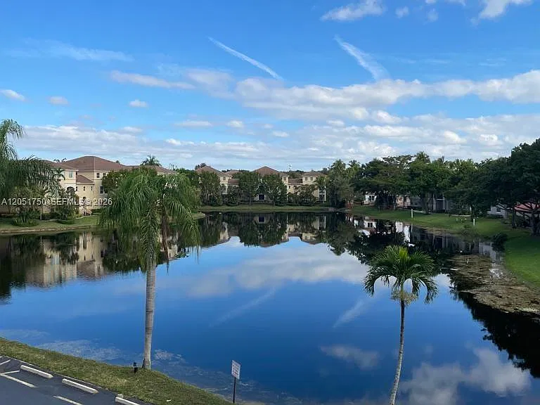 250 Jacaranda Dr #302 — Photo 27